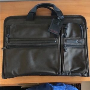 Tumi briefcase laptop bag - brown